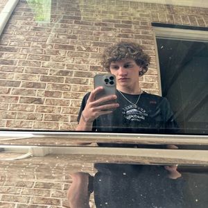 Meet your Posher, Cameron